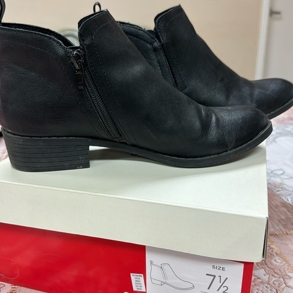 Sun + Stone Shoes - Women's Cadee Ankle Booties